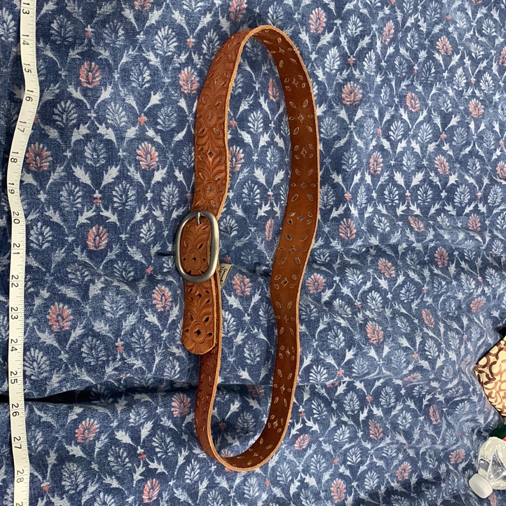 Fossil belt approximately 40 inches long in total real leather